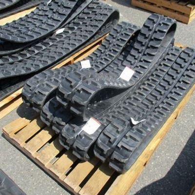 Komatsu PC07fr-1 PC15fr-1 Excavator Rubber Tracks 230X72X47 with 50000 Load Capacity